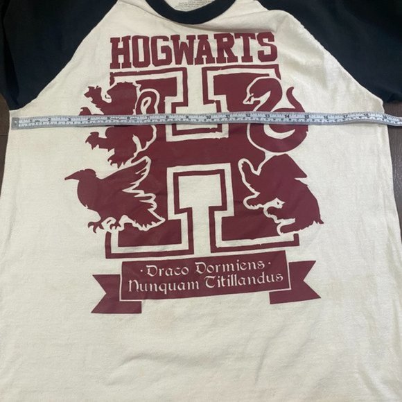 Harry Potter Hogwarts Logo Baseball Tee 3 4 Length Sleeve Size Medium Black - Picture 4 of 4